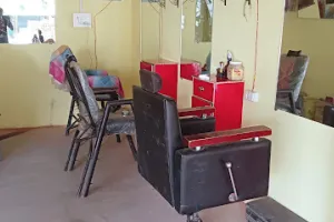 Shivam Mens Parlour