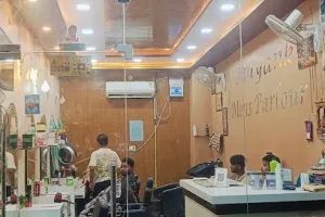 Mayank Mens Parlour