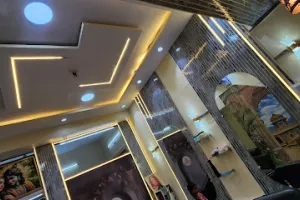 SRI RADHIKA MAKEOVER &amp; SALONE