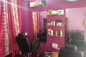 Be Stylish Beauty Parlour