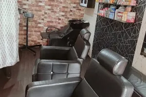 NISHA'S BEAUTY STUDIO