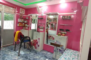 PANNA LADIES BEAUTY PARLOUR &amp; SPA