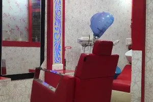 Looks Maker Salon and Academy