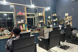 Alexx men’s salon